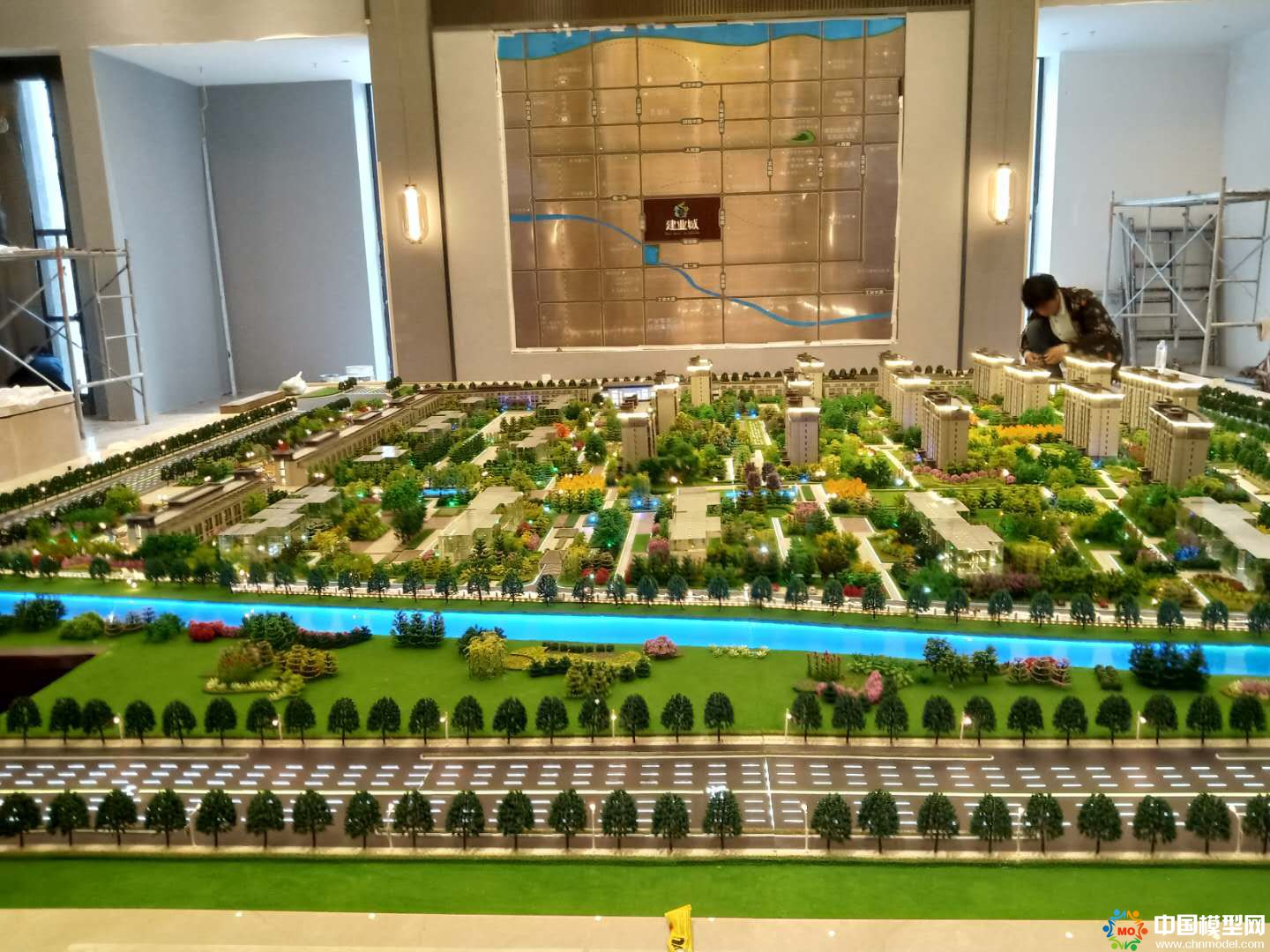 樓盤沙盤模型制作、別墅沙盤模型制作、城市規(guī)劃沙盤制作、建筑模型設(shè)計制作、工業(yè)模型設(shè)計制作、數(shù)字多媒體沙盤制作