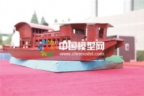 學(xué)生黨員制作紅色模型，弘揚(yáng)紅船精神